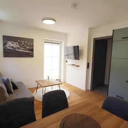 Leni 3 Apartment *