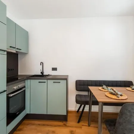 Leni 3 Apartament