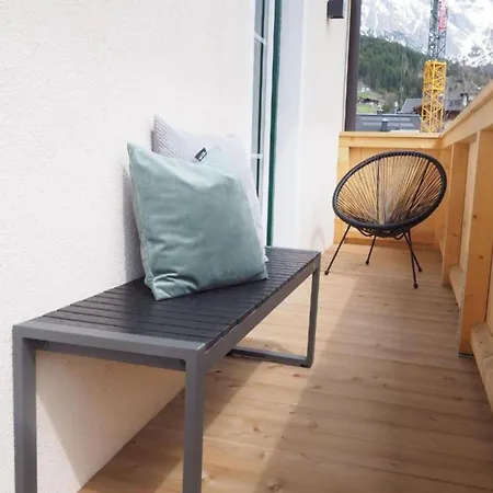 Leni 3 Apartment