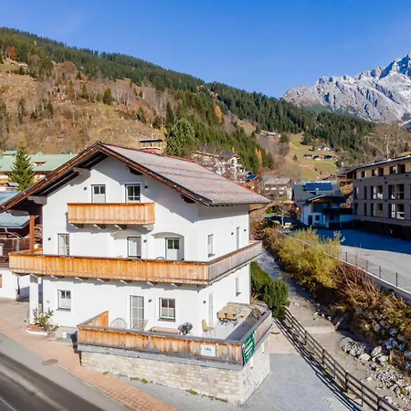 Leni 3 * Dienten am Hochkönig