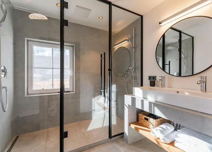 Leni 3 דינטן אם הוכקוניג