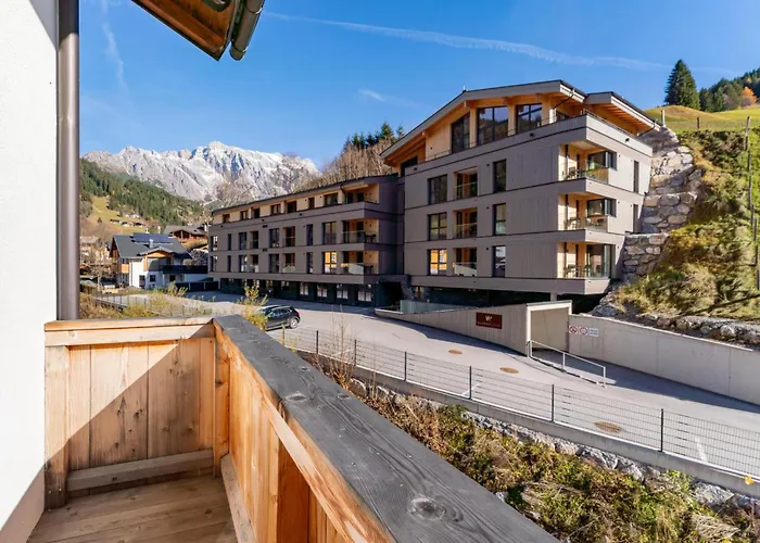 Leni 3 דינטן אם הוכקוניג